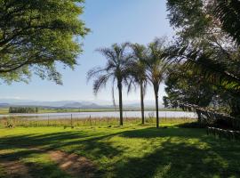 Drakensberg Bush Lodge and Backpackers, hotel in Winterton
