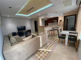 होटल की एक तस्वीर: Lac Palace Luxury Apartment-2 Bdr