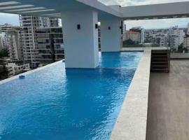 Фотографія готелю: Apartamento de lujo ensanche naco - Piscina