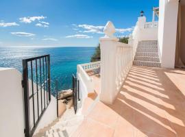 Foto di Hotel: Ocean “Villa Cala del Pulpo” direct beach access