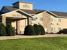 Okoboji Inn & Suites