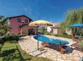 酒店照片: Pet Friendly Home In Ozalj With Outdoor Swimming Pool