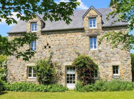Hotel foto: Stunning Home In Monthuchon With 4 Bedrooms And Wifi
