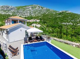 Zdjęcie hotelu: Gorgeous Home In Zaton With Outdoor Swimming Pool