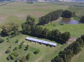 Estancia turistica la Providencia, hotel in Termas del Daymán