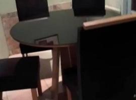 N4 1 Casa Céntrica Próxima al Puente Internacional de la Concordia, hotell sihtkohas Artigas