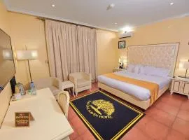 Oak Haven Hotel & Suites