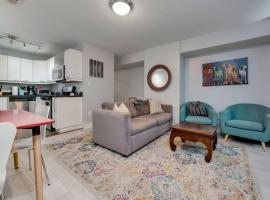 Hotel foto: Charming 2BD in Hip Neighborhood - 3 Blks to Metro