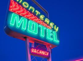 מלון צילום: The Monterey Motel