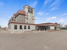 Hình ảnh khách sạn: Emerald Hotel & Suites Calgary Airport