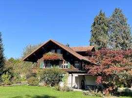 Hotel Photo: NEB-THUN LODGE`s Seehaus 1 Gwatt