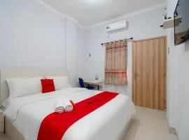 RedDoorz near Pantai Barat Pangandaran 2 – hotel w mieście Pangandaran