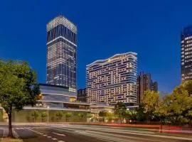 Shangri-La Qiantan, Shanghai - Steps away from the Oriental Sports Center, and easy reach the vibrant art scene of West Bund