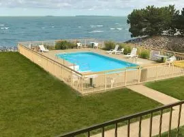 Clinton Inn & Suites