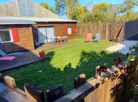 Hotelfotos: La cabane au fond du jardin