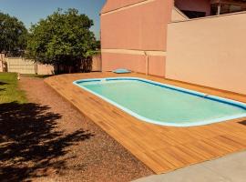 Hotelfotos: Chale c piscina e churrasqueira em Sao Leopoldo-RS