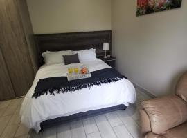Up21 Guest House, Hotel in Boksburg