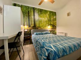 होटल की एक तस्वीर: Stylish Rooms- habitaciones ELCHE CENTRO-