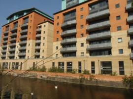 Hotel Photo: Leicester River Building Ensuite King size Luxury Bed