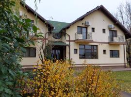 A picture of the hotel: Pensiunea Lunca