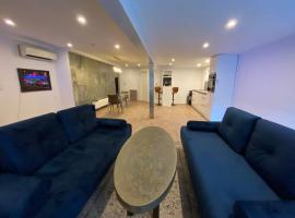 Fotos de Hotel: Madest apartment near city center on side