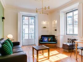 Foto do Hotel: Spacious, Bright and Newly Renovated 2 Bedroom Apartment, Lisbon Historical Center, Madragoa