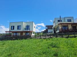 CASAS Y CABAÑAS CUMBRES DEL SOL, hotel in Castro