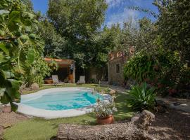 Hotel fotografie: Villa Los Matos Pool and garden