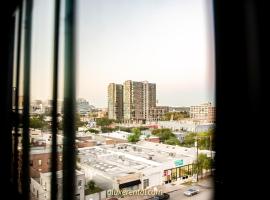 Hotel fotoğraf: Beautiful apt in the heart of Deep Ellum!!!