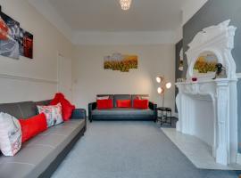 Foto do Hotel: Hull Large 4 Bedrooms 8 Beds Ahenfie Plaza