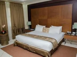 Hotel 2001