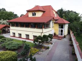 A picture of the hotel: WIlla Maksymilian Bed and Breakfast