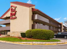 รูปภาพของโรงแรม: Red Roof Inn PLUS+ Chicago - Northbrook/Deerfield