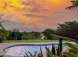 Hotel Foto: Private Tropical Paradise - Gatuncrocs