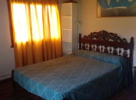 Los Arboles, casa completa a 5 minutos del Aeropuerto Ezeiza, hotel v destinaci Ezeiza