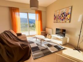 Hotel Foto: Elegant apartment with mountain view