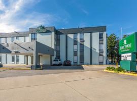 Hotel Photo: HomeTowne Studios by Red Roof Newport News - Hampton West