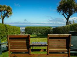 ホテル写真: Little Oak Seafront House Donaghadee w/ Seaviews