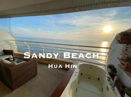 Sandy Beach Condo 17D, ξενοδοχείο σε Cha Am