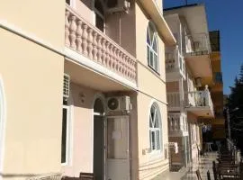 Rich Hotel