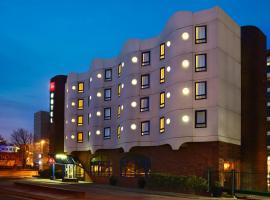 A picture of the hotel: ibis Portsmouth