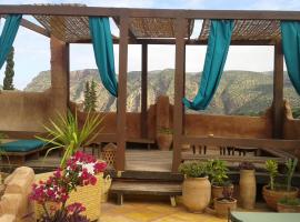 Riad Cascades d'Ouzoud, hotel in Ouzoud