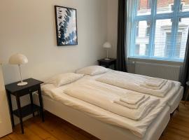 A picture of the hotel: Bright 2-bedroom apartment in elegant Østerbro