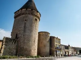 Logis Hôtel de la Tour, hotel in Libourne