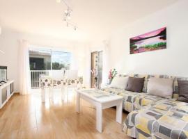 Hotel fotografie: Apartment in Port de Pollenca Sleeps 5 with Air Con and WiFi