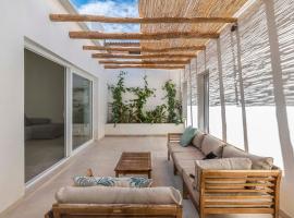 מלון צילום: Agradable casa con patio interior.