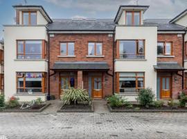 Hotel Photo: Lovely 4-Bed House in Malahide