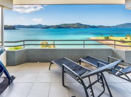 Frangipani Apartments on Hamilton Island by HIHA, khách sạn ở Đảo Hamilton