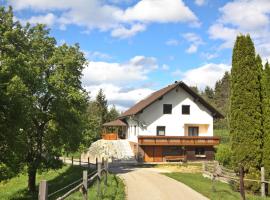 Hotel kuvat: Holiday Home Berg by Interhome