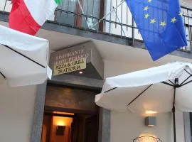 Hotel Persico, hotel v mestu Saluzzo